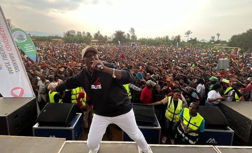 Senderi Hit akomeje urugendo rw’ ibitaramo bizenguruka igihugu