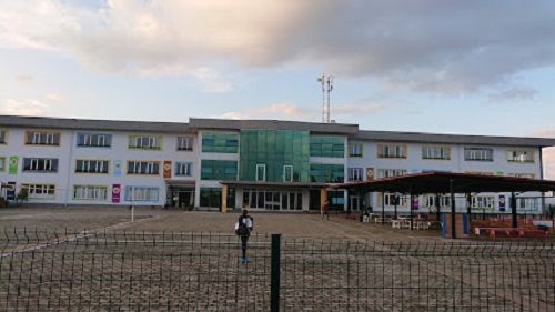 MIDEDUC yategetse École Belge de Kigali guhagarika imyigishirize ya Porogaramu y’Ababiligi