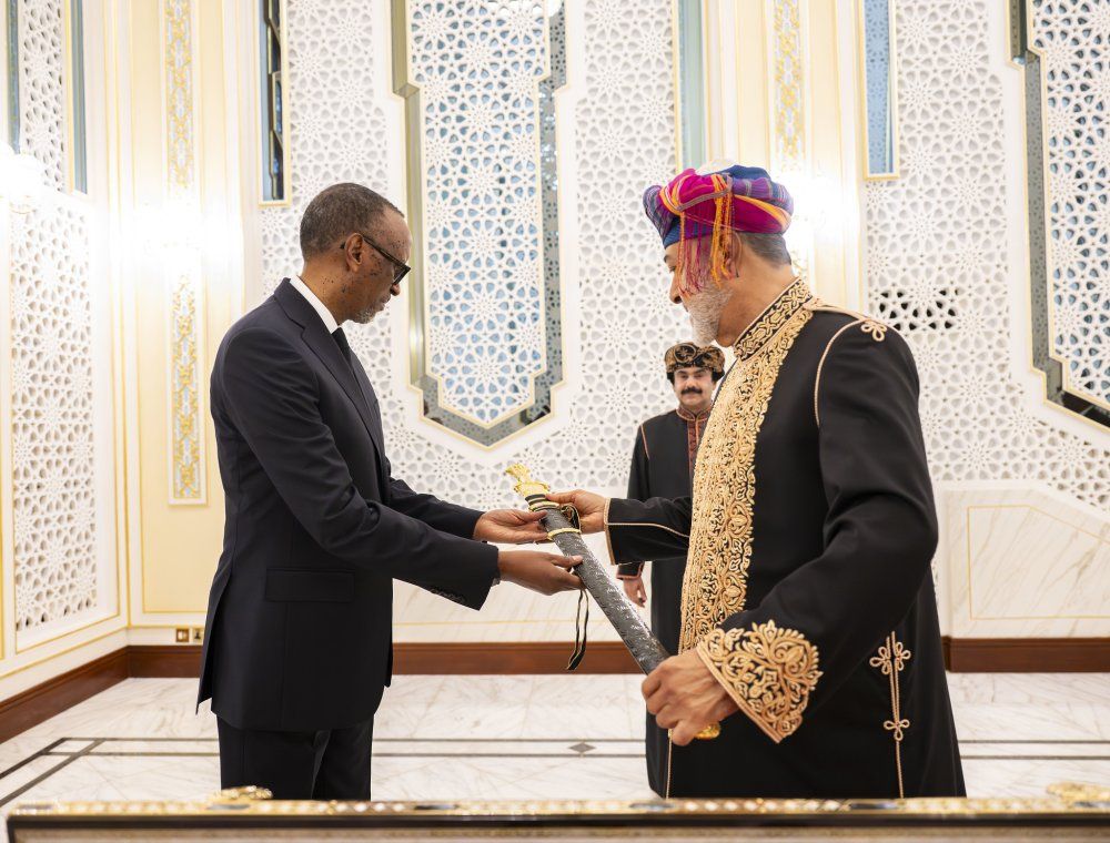 Ibyo wamenya ku nkota Sultan Haitham yahaye Perezida Kagame
