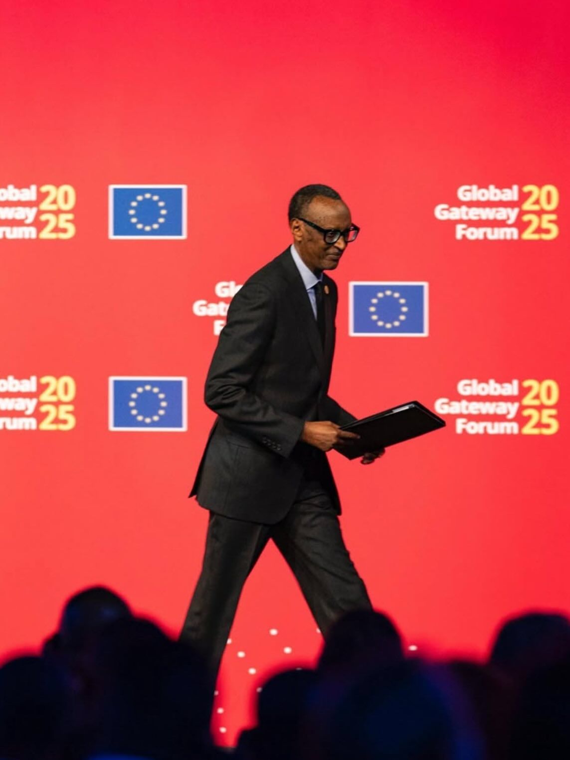 Perezida Paul Kagame yabwiye abitwaza ubufatanye bagashaka guha ibihugu bya Afurika amabwiriza n’imirongo ngenderwaho