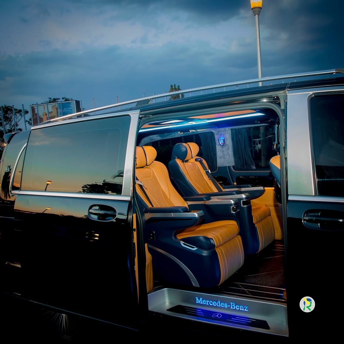 AMAFOTO- Diamond Platnumz yamaze kugera i Kigali aho yitabiriye igitaramo “Diamond Platnumz expe (2).jpg