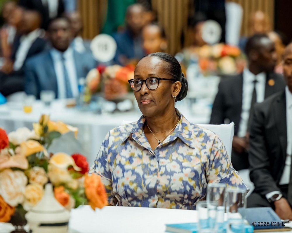 Madamu Jeannette Kagame yakebuye abashyira imbaraga mu gutegura ubukwe kurusha gutegura urugo