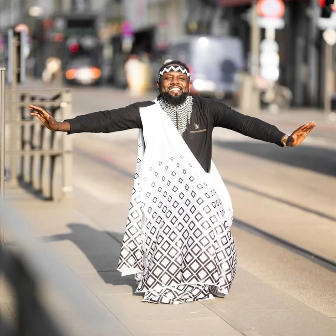 Lionel Sentore agiye kumurika album ye ya mbere yitiriye indirimbo "Uwangabiye"