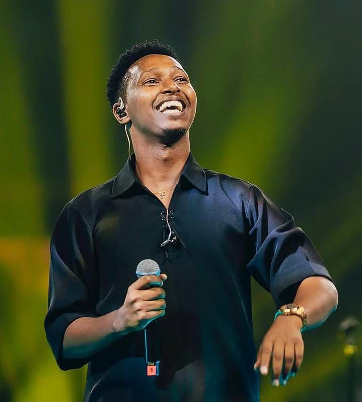 Israel Mbonyi yashyizwe ku rutonde rw’abazita izina abana b’ingagi