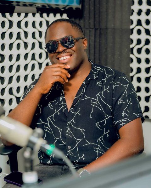 Nyuma ya Andy bumuntu Uncle Austin nawe yasezeye kuri Kiss FM.